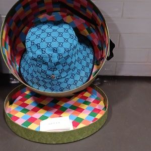 Gucci monogram bucket hat